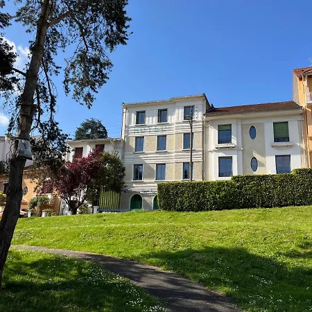 T1 Bis Proche Gare Et Centre * לורדה